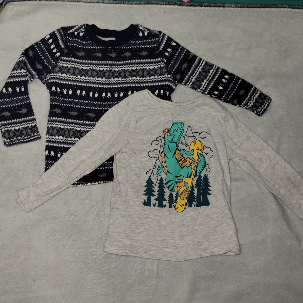 2 Winter Themed Boys Shirts Size 4T- Old Navy Bundle